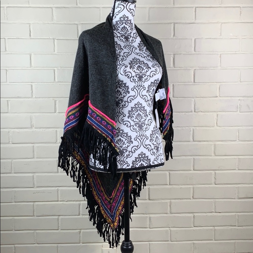 The Accessory Collective Gray Poncho